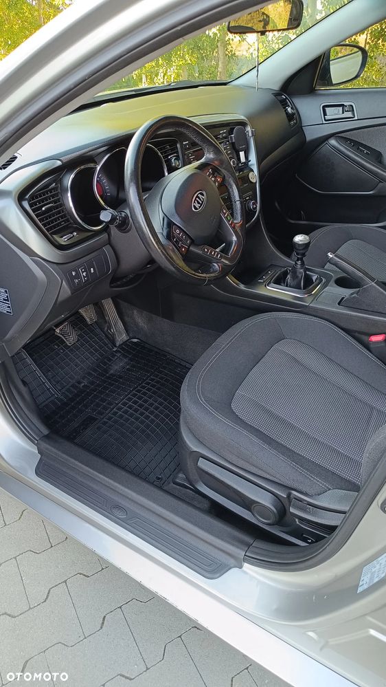 Kia Optima - 11