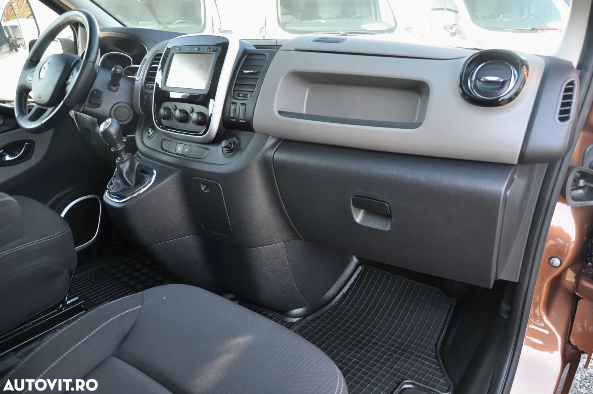 Renault Trafic L2H1 Doka 5 Locuri - 15