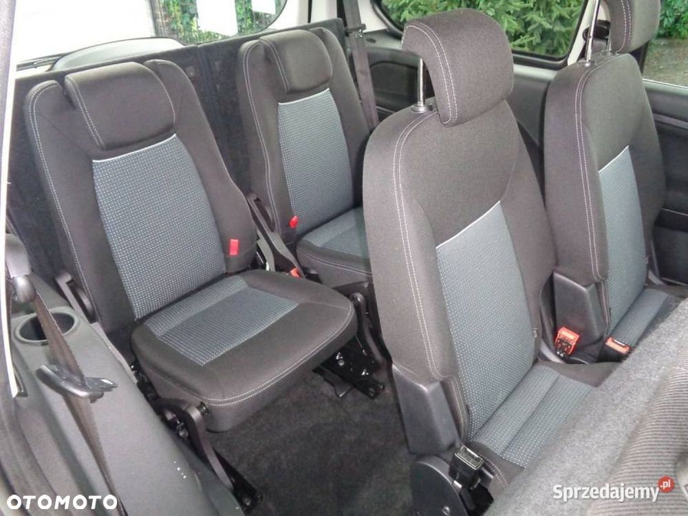 Ford Galaxy - 11