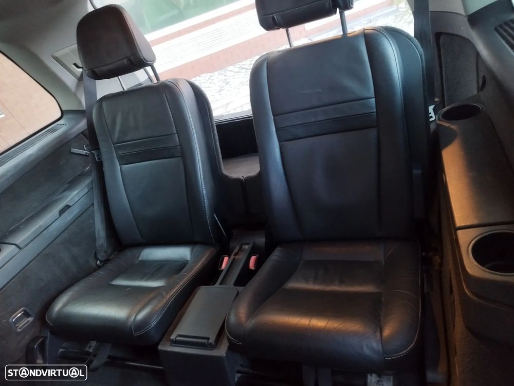 Volvo XC 90 2.4 D5 7L R-Design AWD 215g Geartronic - 7