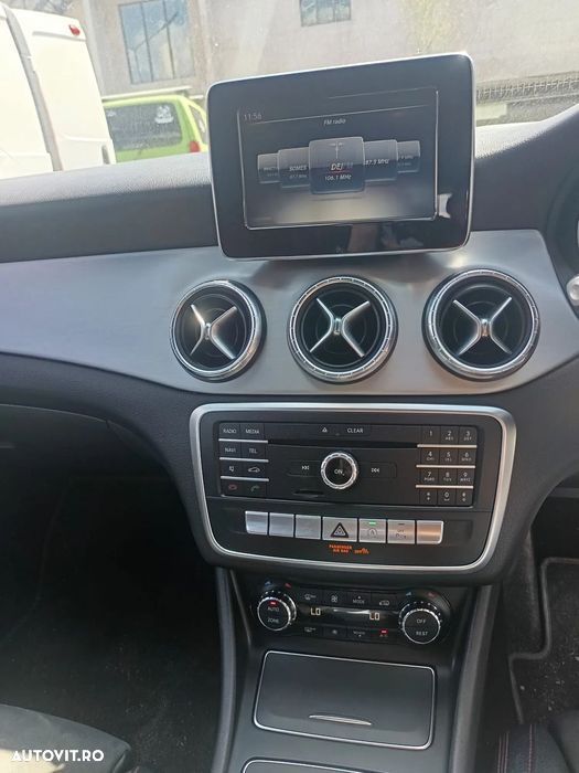 Navigatie originala Mercedes-Benz CLA C117 - 1