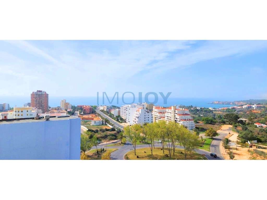 Maravilhosa Penthouse T4 com Terraço e Vista Mar na Praia da Rocha - Grande imagem: 3/60