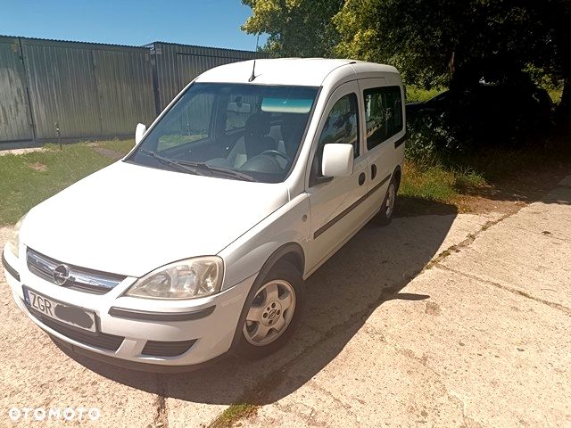 Opel Combo Tour - 9