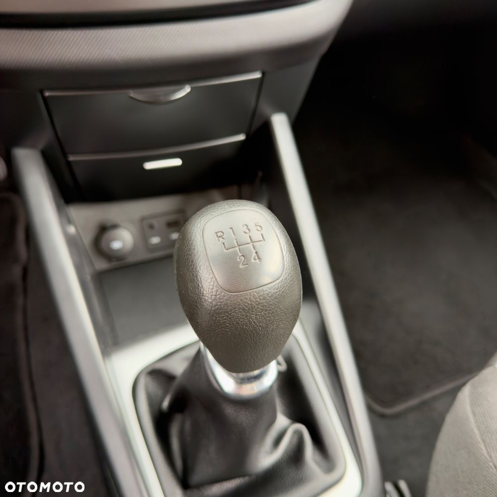 Kia Ceed 1.4 CVVT Attract - 13