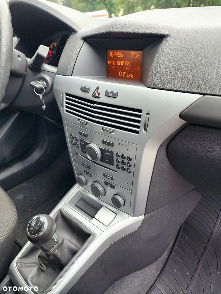 Opel Astra 1.4 Enjoy - 22