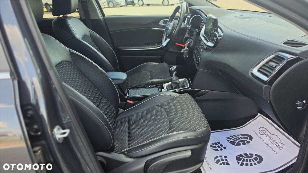 Kia Ceed 1.6 CRDi Platinum Edition - 6