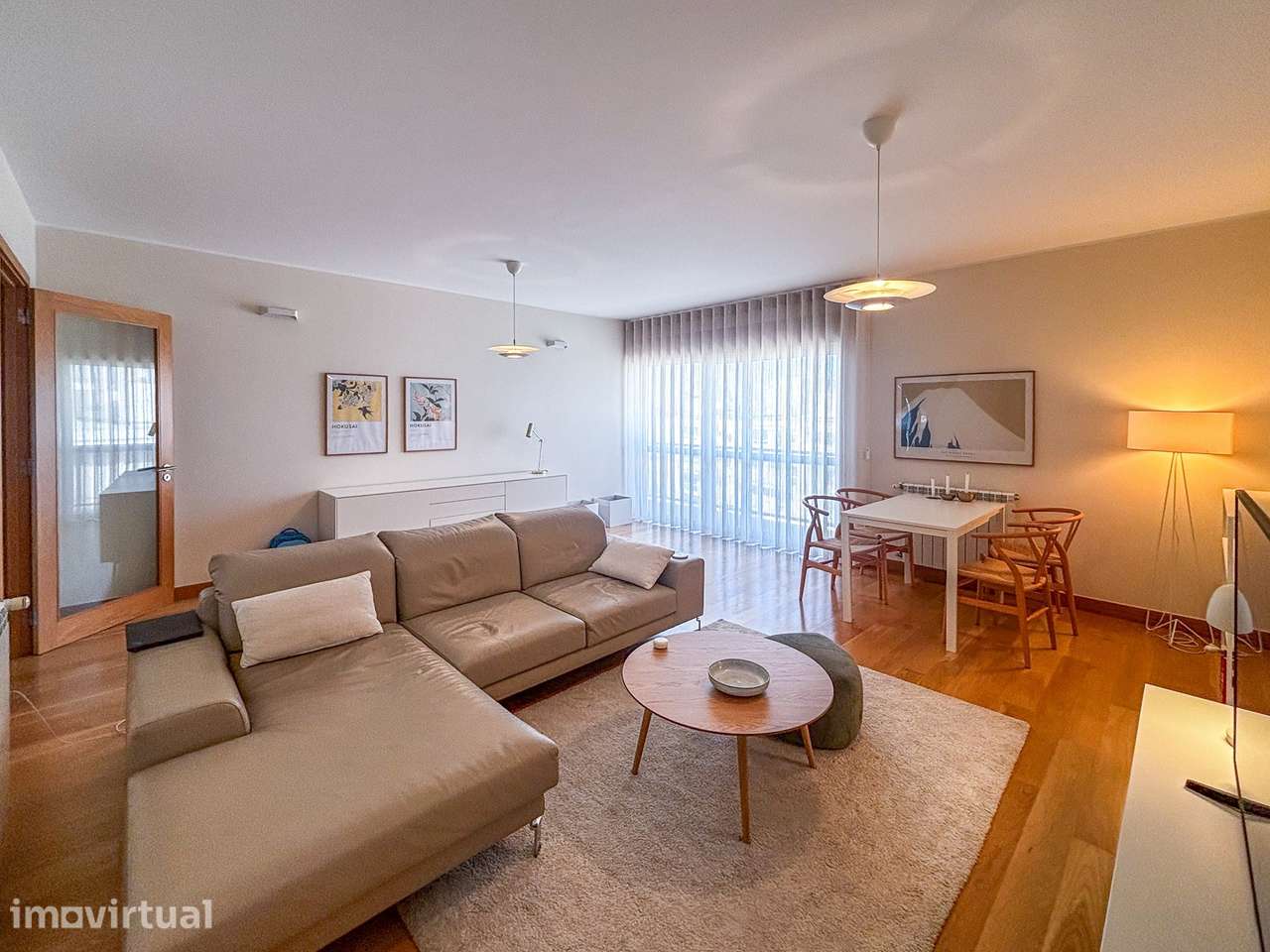 Apartamento T2 mobilado com garagem e elevador para arrendar no centro - Grande imagem: 4/26