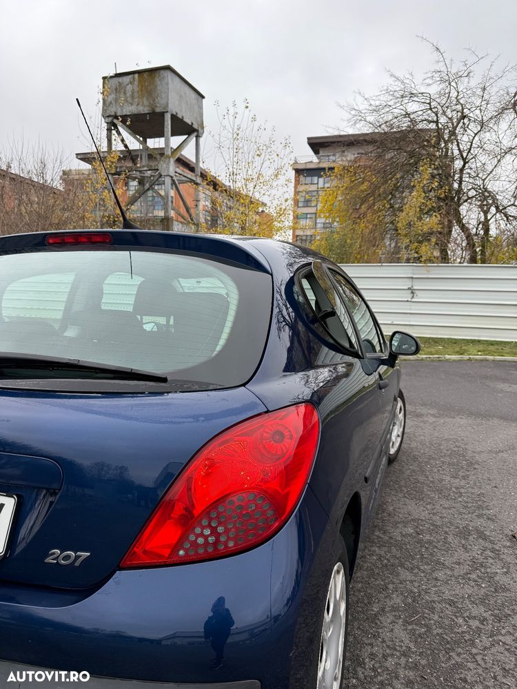 Peugeot 207 - 12
