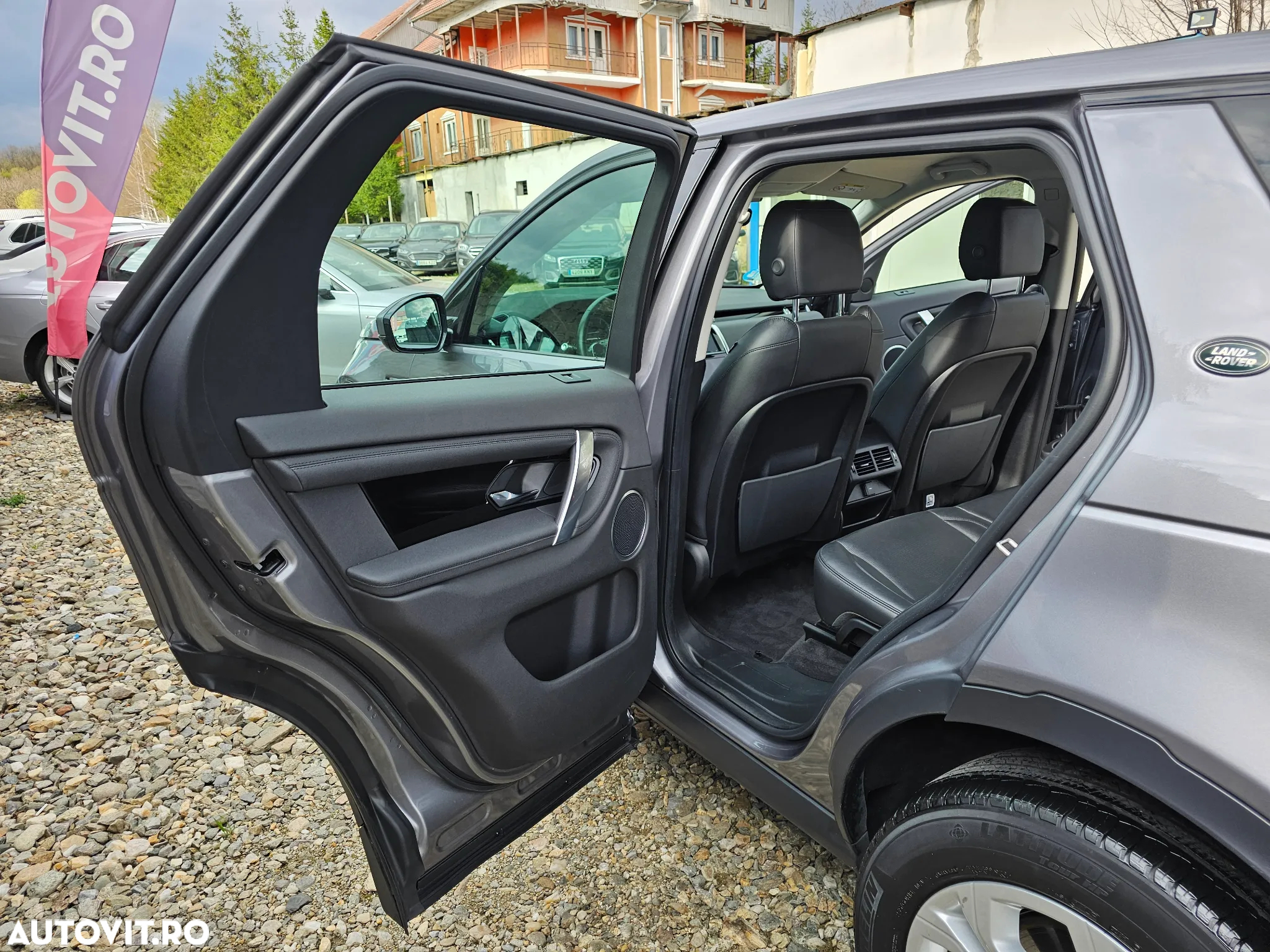 Land Rover Discovery Sport 2.0 D180 MHEV SE - 22