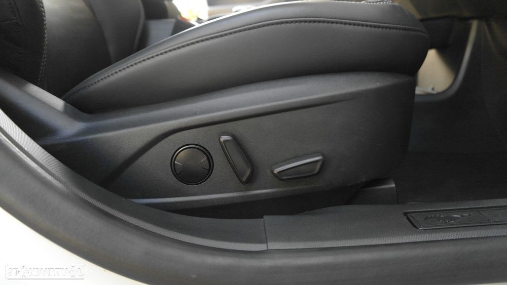 Ford Mustang Mach-E 98.7 kWh Premium - 42