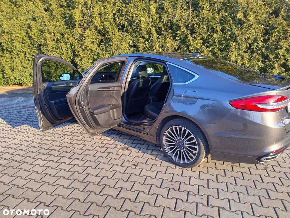 Ford Fusion 2.0 EcoBoost Titanium - 16