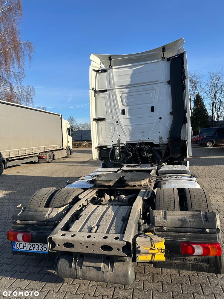 Mercedes-Benz 1848 MP5 - 6