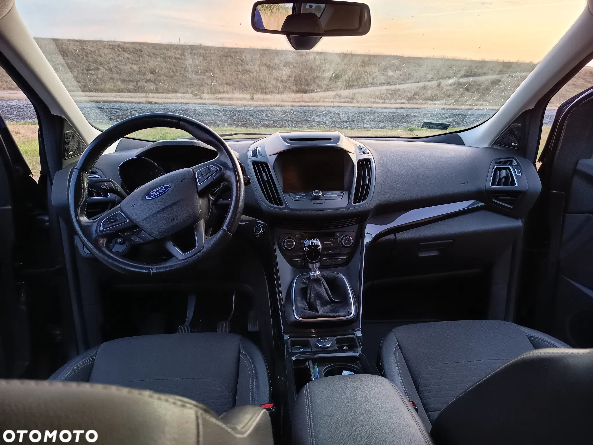 Ford Kuga - 11