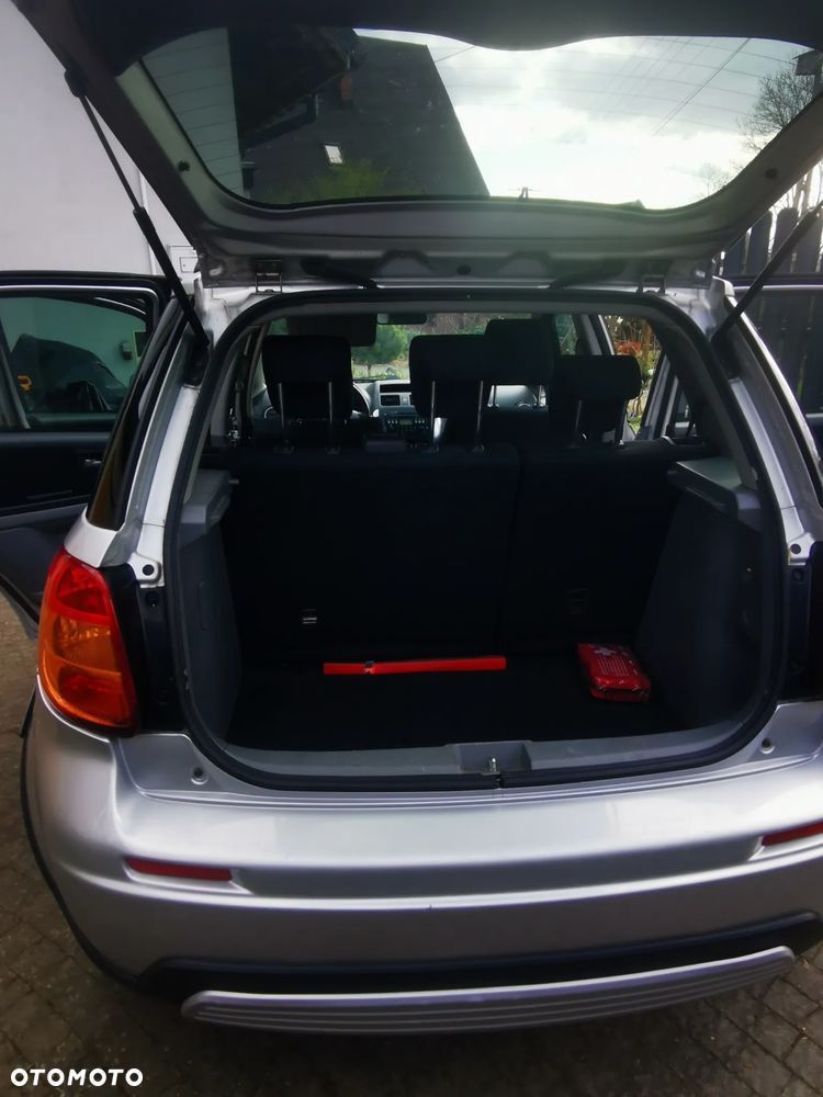 Suzuki SX4 - 5
