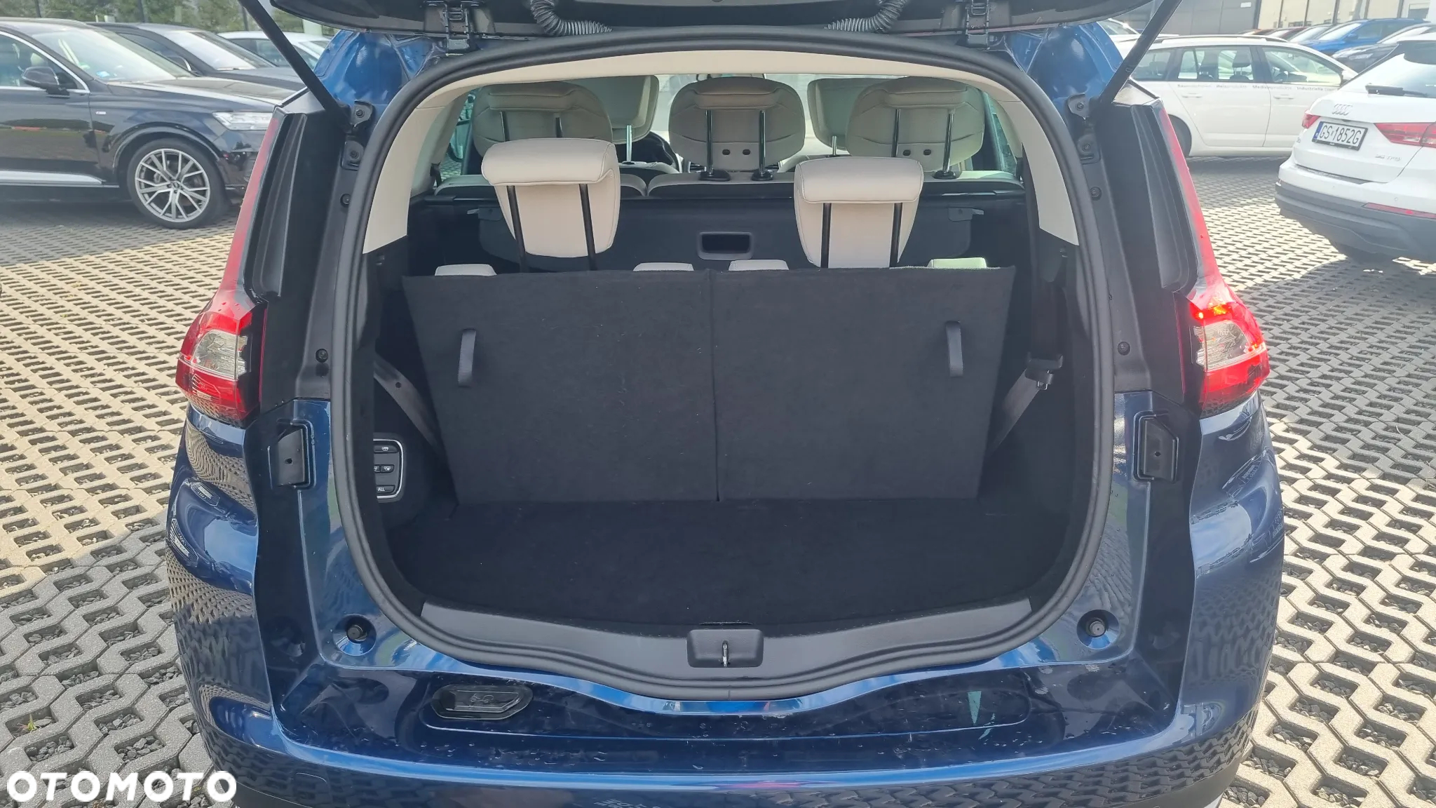 Renault Scenic BLUE dCi 150 EDC Deluxe-Paket LIMITED - 8