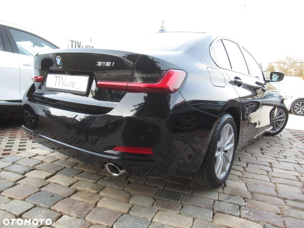 BMW Seria 3 318i - 4