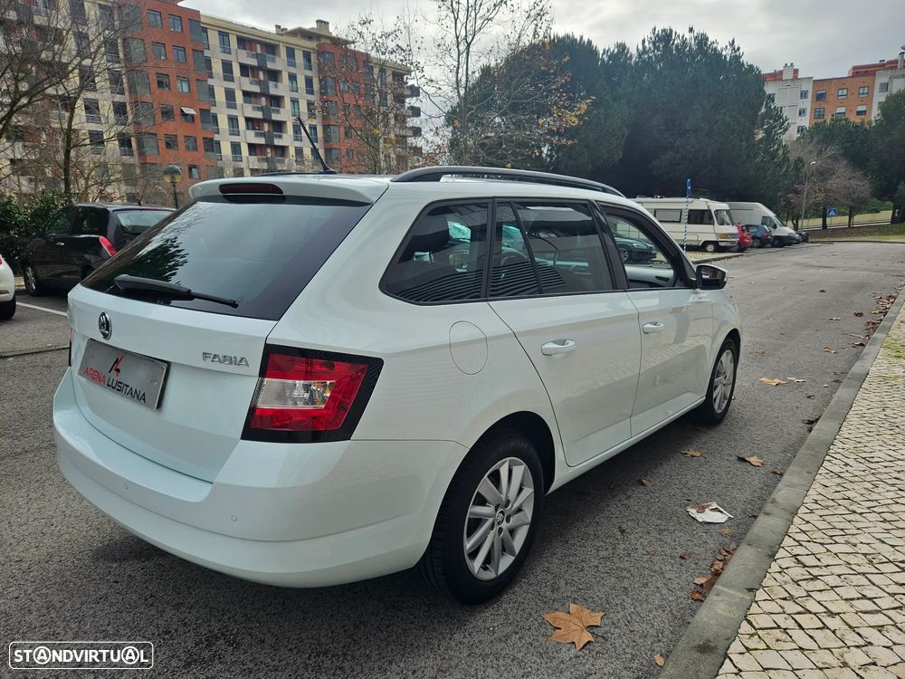 Skoda Fabia Break 1.0 Ambition - 9