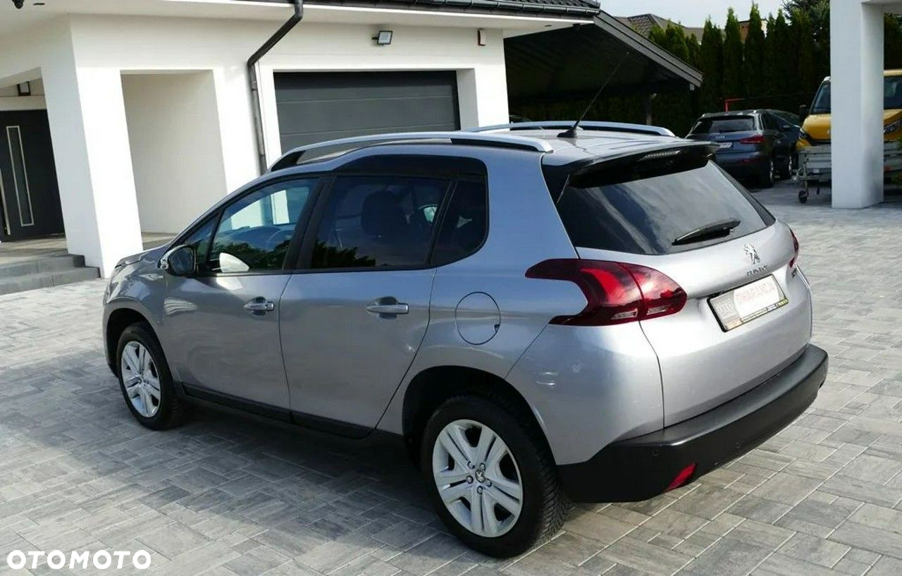 Peugeot 2008 1.2 Pure Tech GPF Allure S&S - 3