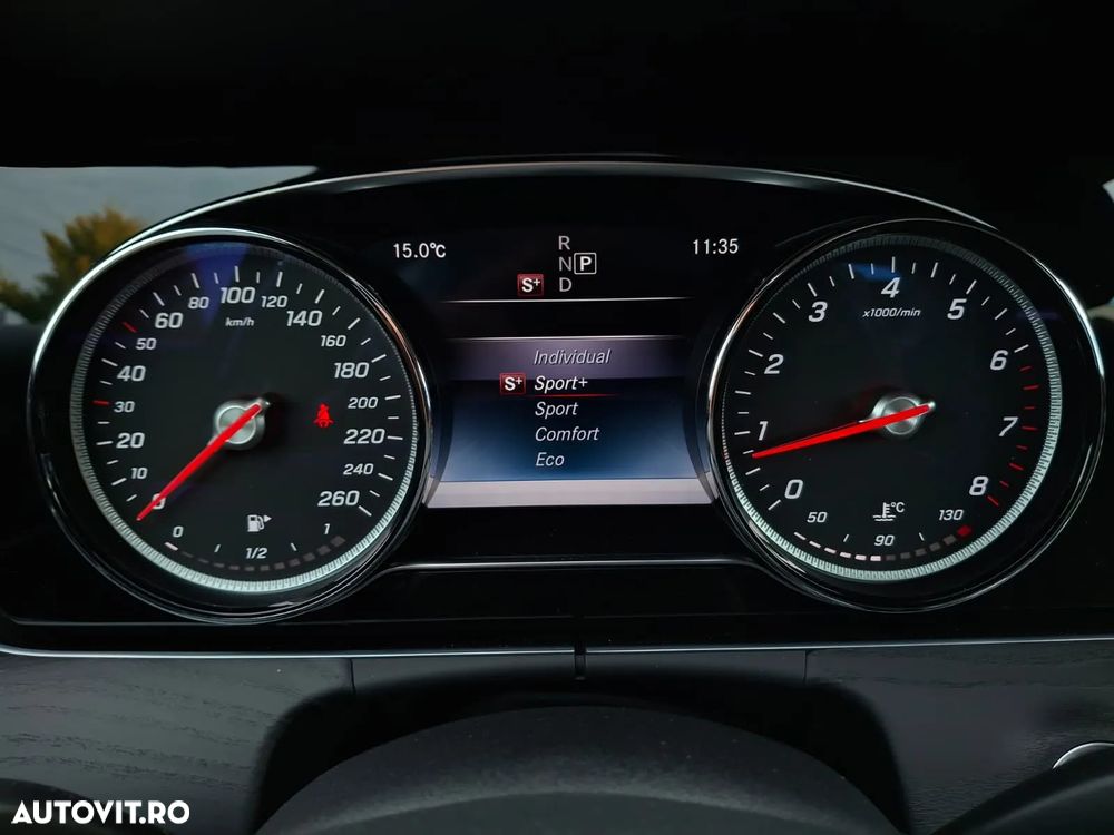 Mercedes-Benz E 200 4MATIC Aut. - 23