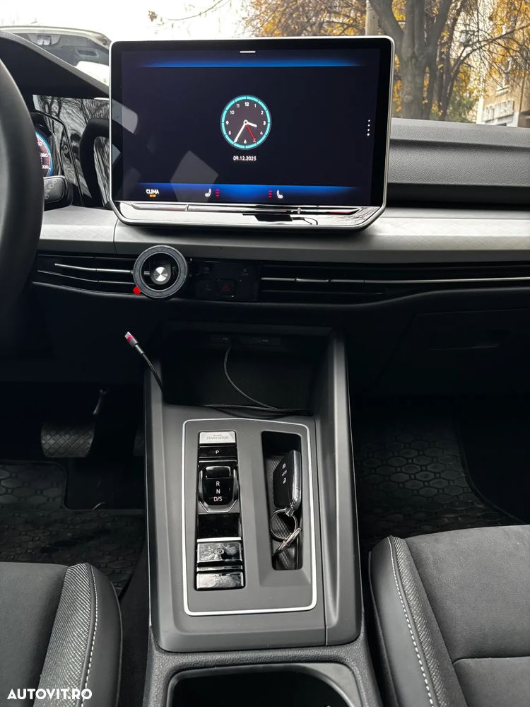 Volkswagen Golf 1.5 eTSI DSG MHEV Life - 16