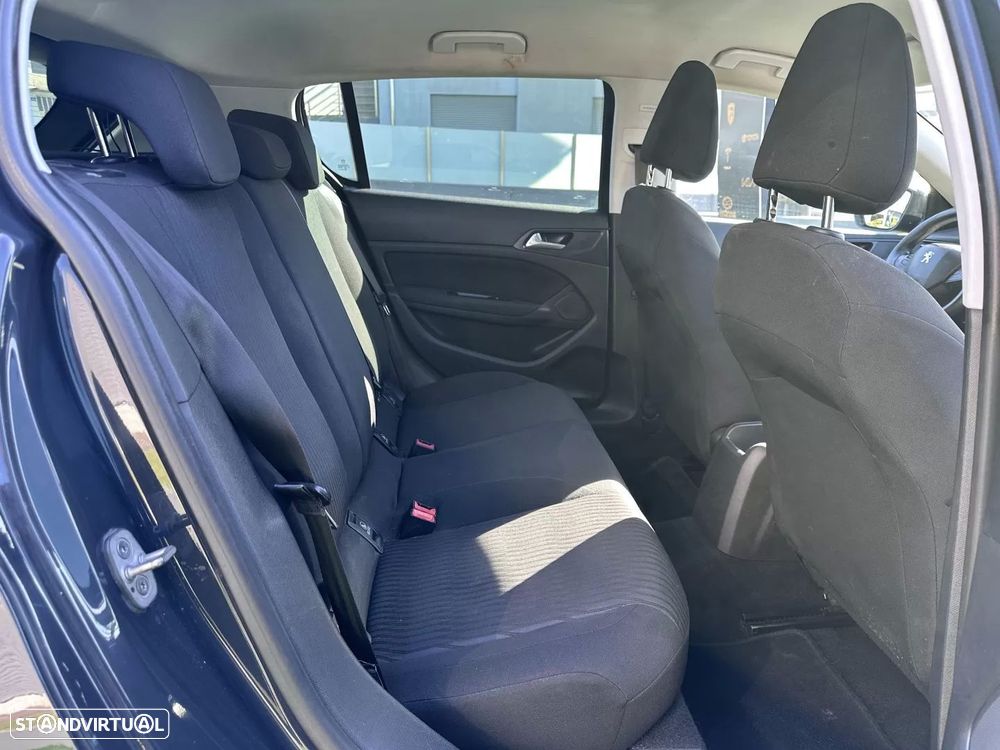 Peugeot 308 1.5 BlueHDi Style - 32