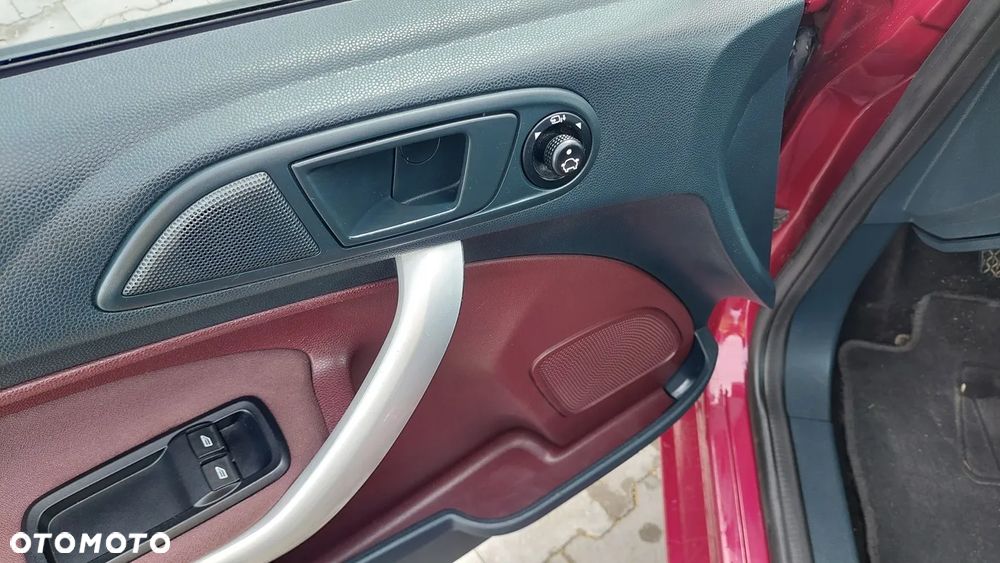 Ford Fiesta - 12
