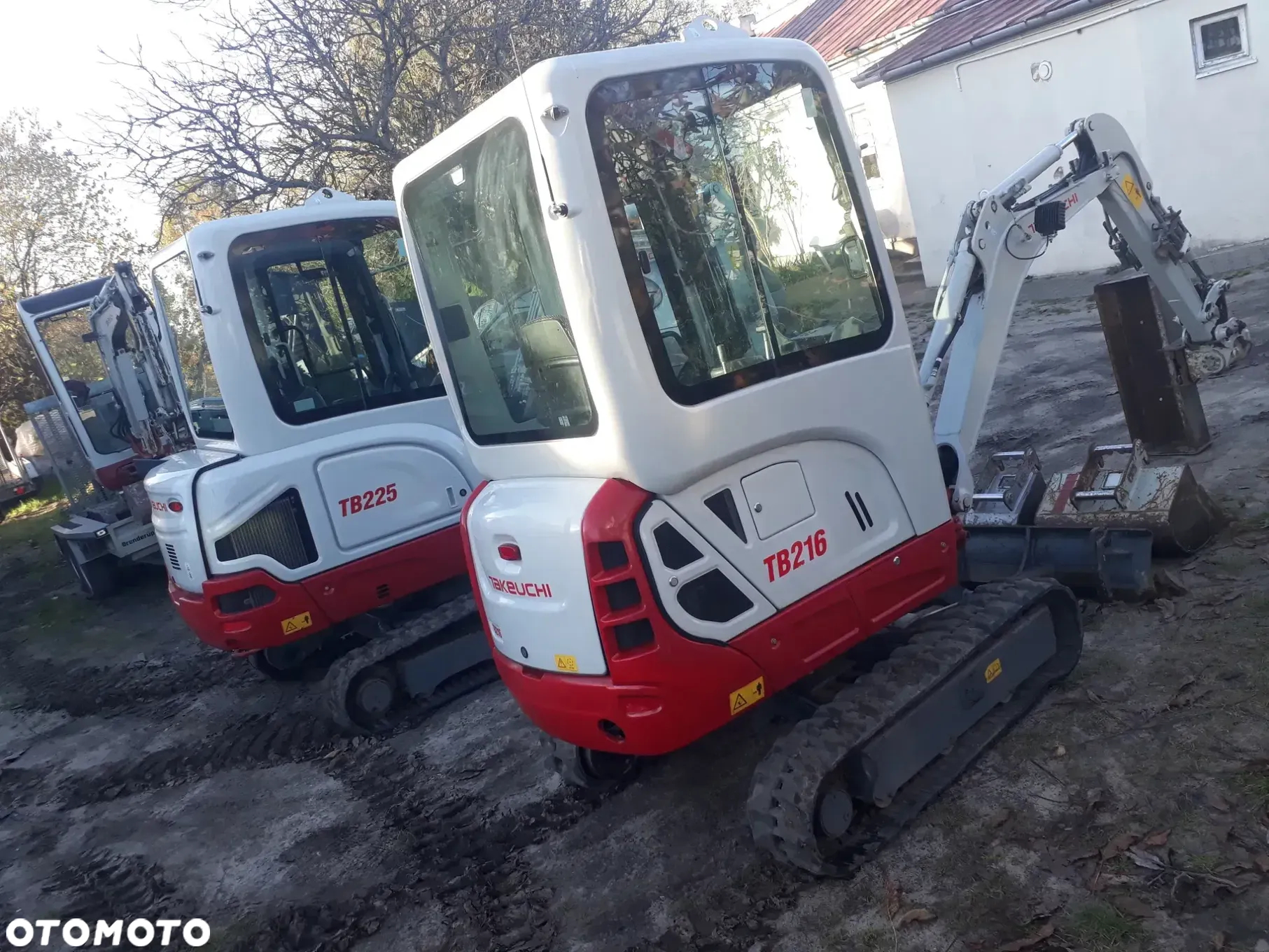 Takeuchi TB240 - 26