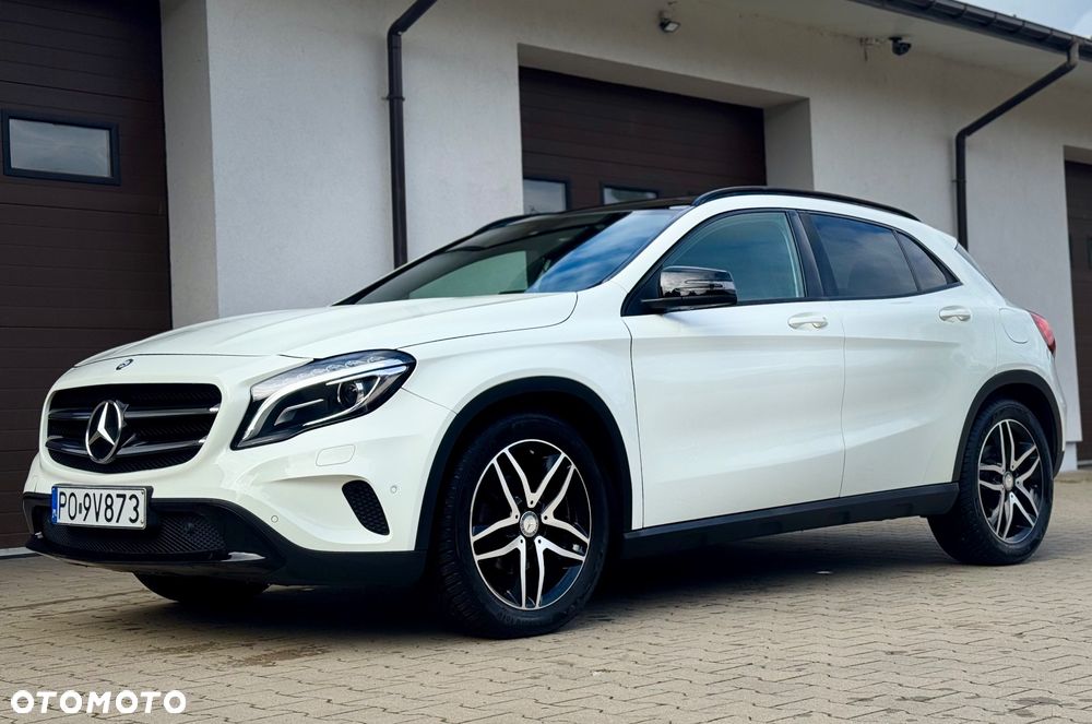 Mercedes-Benz GLA 200 7G-DCT Urban - 4