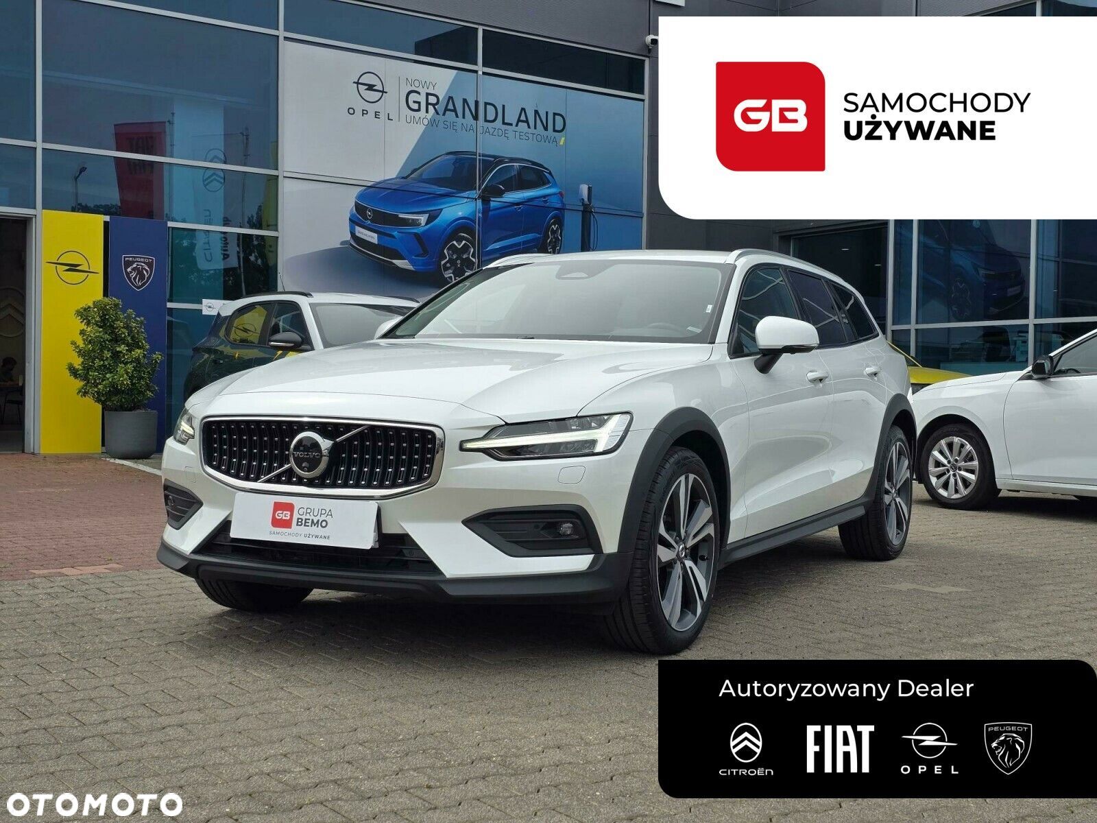 Volvo V60 Cross Country Plus B5 B AWD - 1