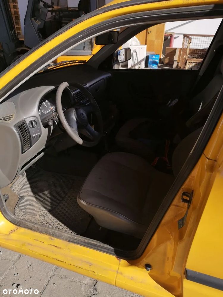 Volkswagen CADDY - 7