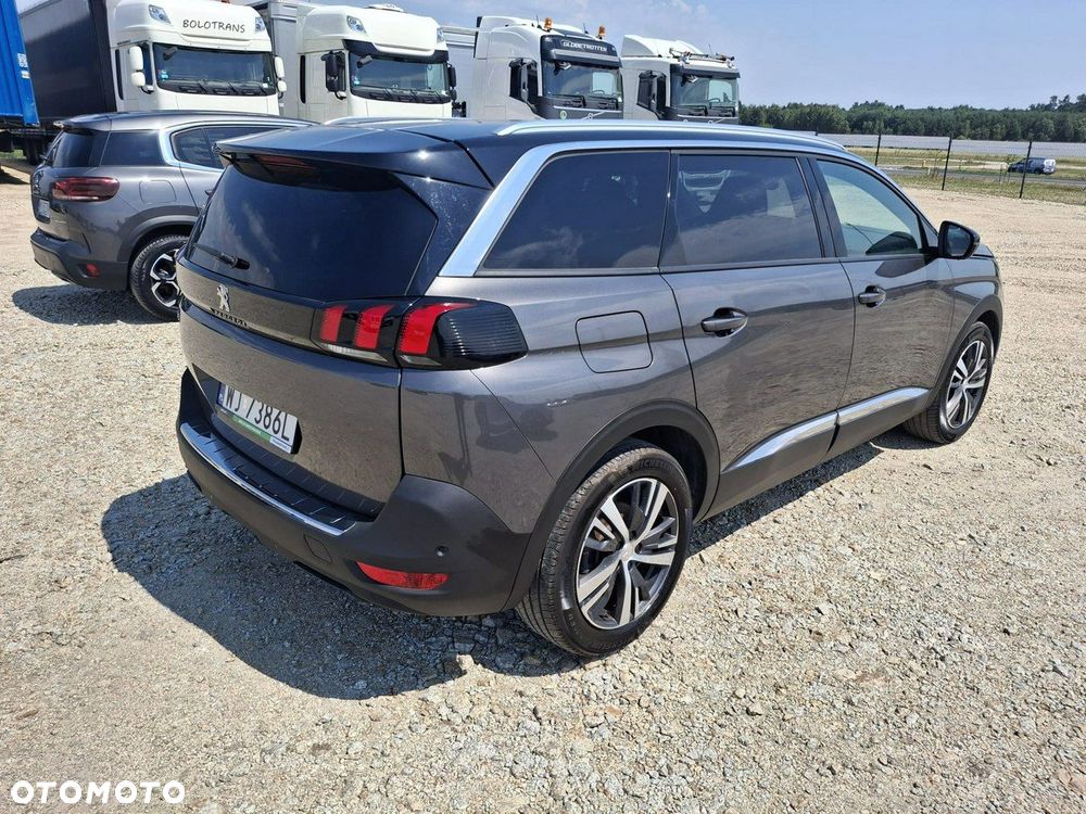 Peugeot 5008 - 5