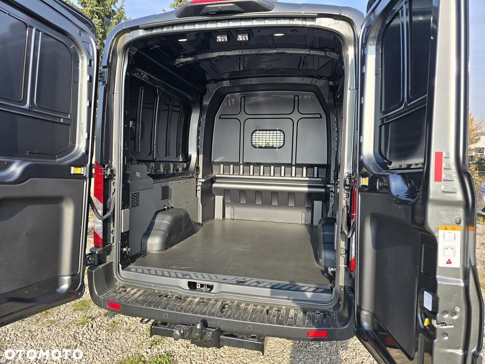 Ford Transit 350 L3H2 Trend (brygadówka) - 24