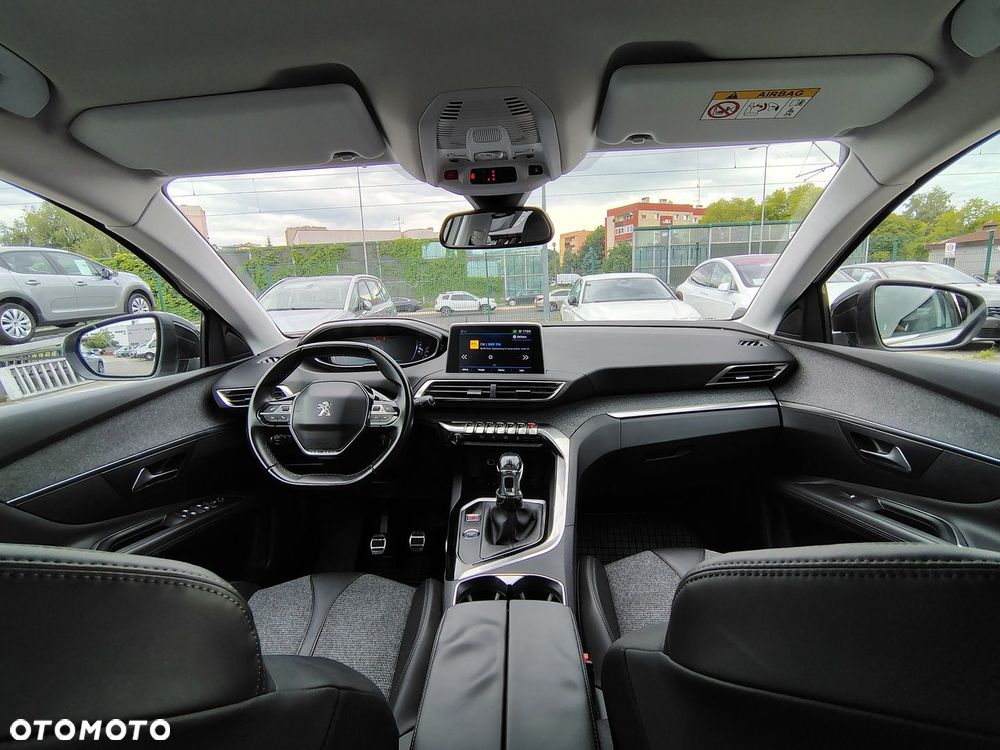 Peugeot 3008 1.5 BlueHDi Allure S&S - 9