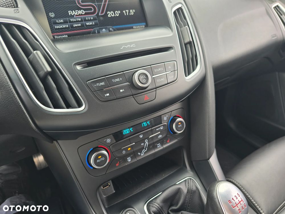 Ford Focus - 25