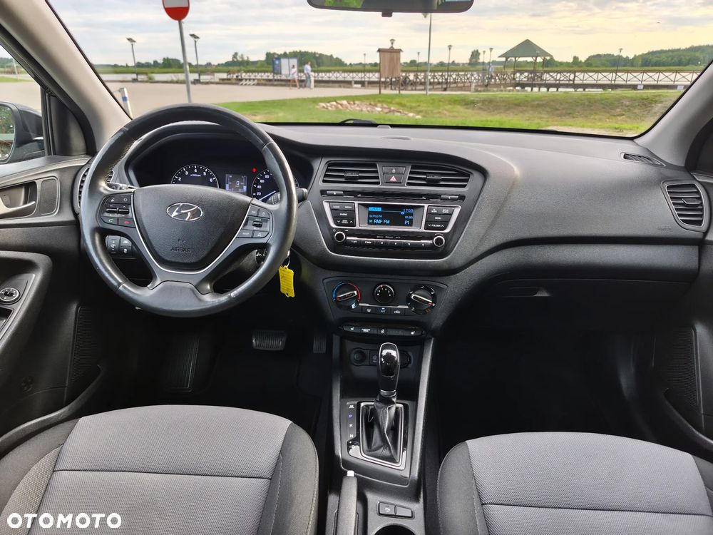 Hyundai i20 1.4 Automatik Trend - 9