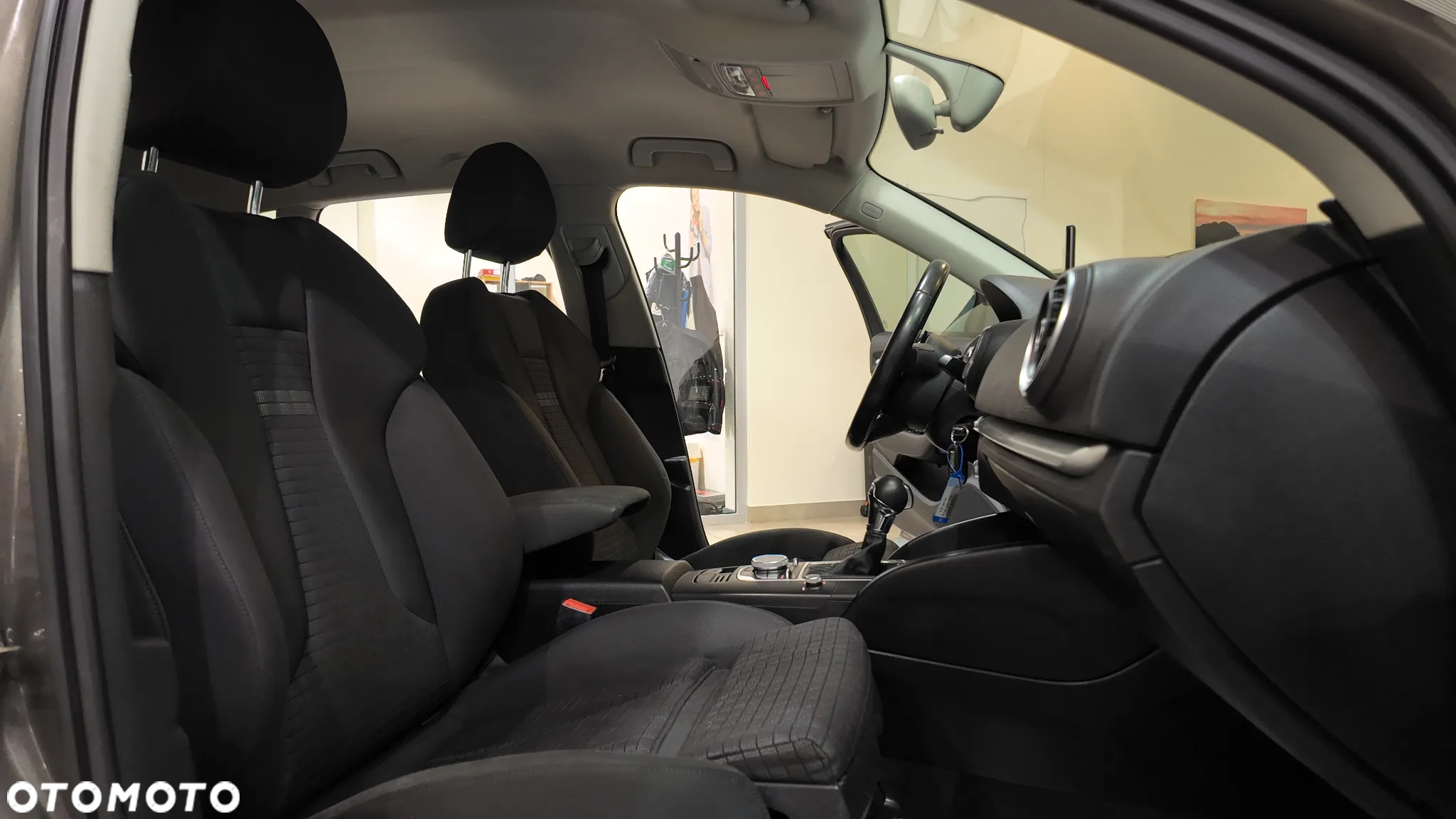 Audi A3 1.6 TDI Sportback S tronic Ambiente - 36