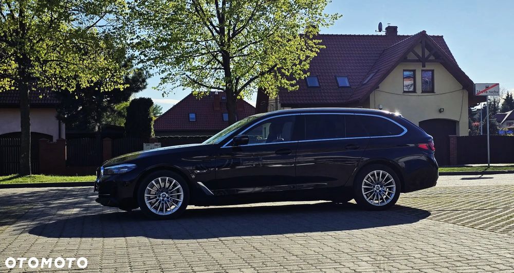 BMW Seria 5 530e Luxury Line sport - 12