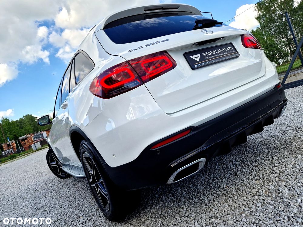 Mercedes-Benz GLC 300 de 4Matic 9G-TRONIC AMG Line Plus - 6