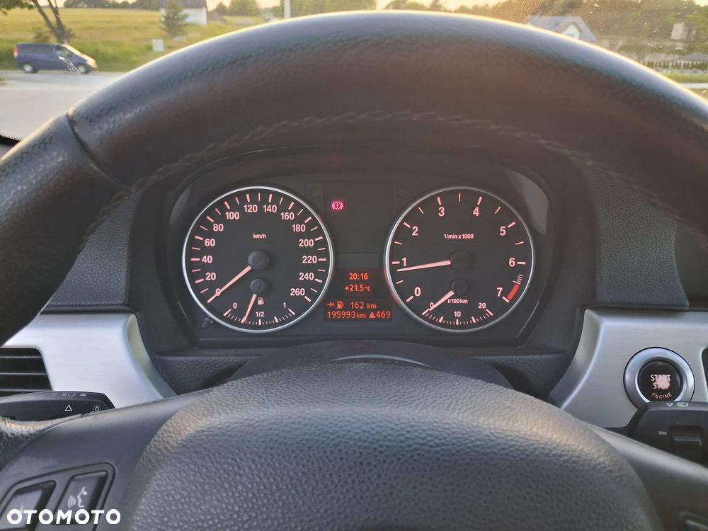BMW Seria 3 320i - 8