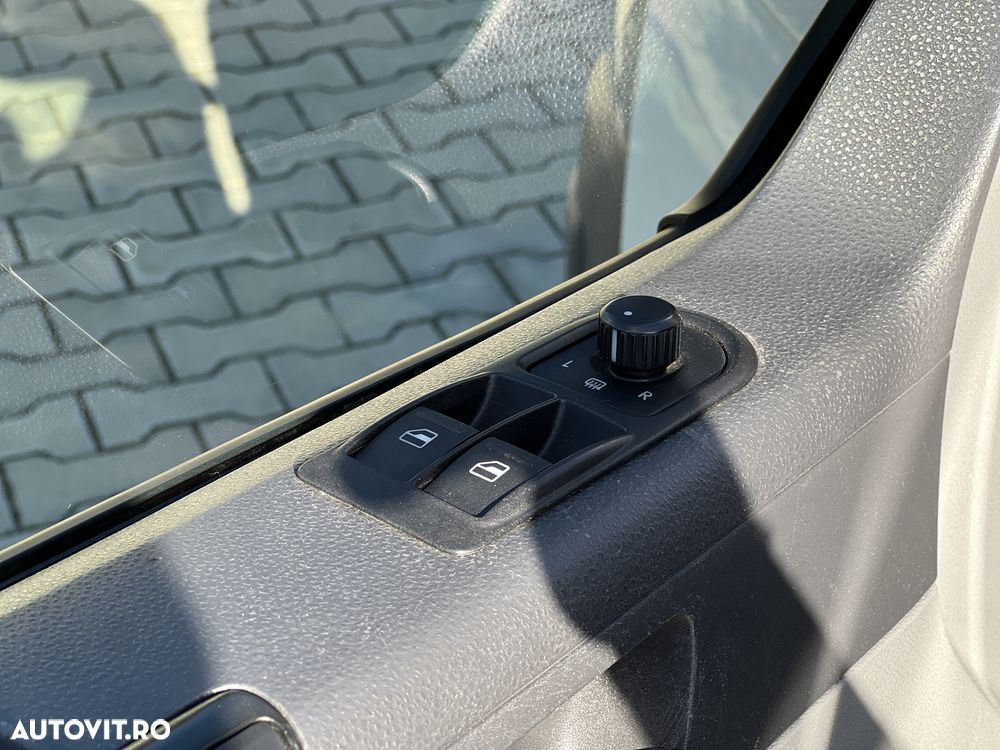 Volkswagen Transporter Caravelle DSG Comfortline Lung - 13