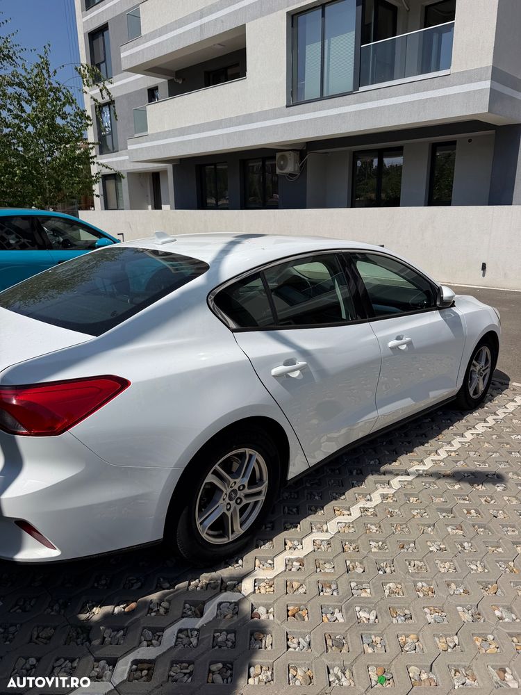 Ford Focus 1.0 EcoBoost Trend - 6