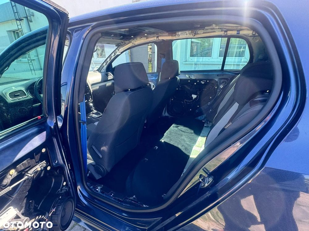 Volkswagen Golf - 19