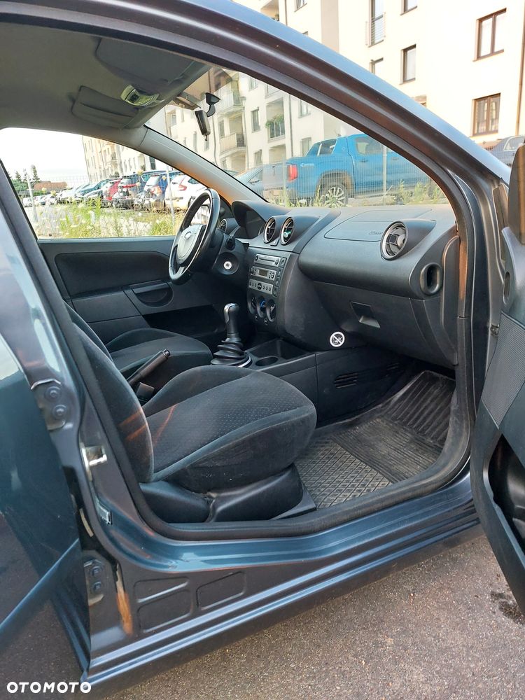 Ford Fiesta 1.4 Ghia - 14