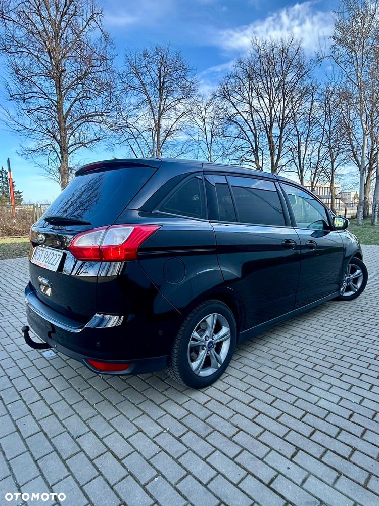 Ford Grand C-MAX - 19
