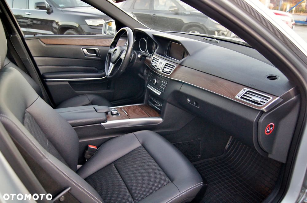 Mercedes-Benz Klasa E 350 BlueTEC 4Matic 7G-TRONIC - 15