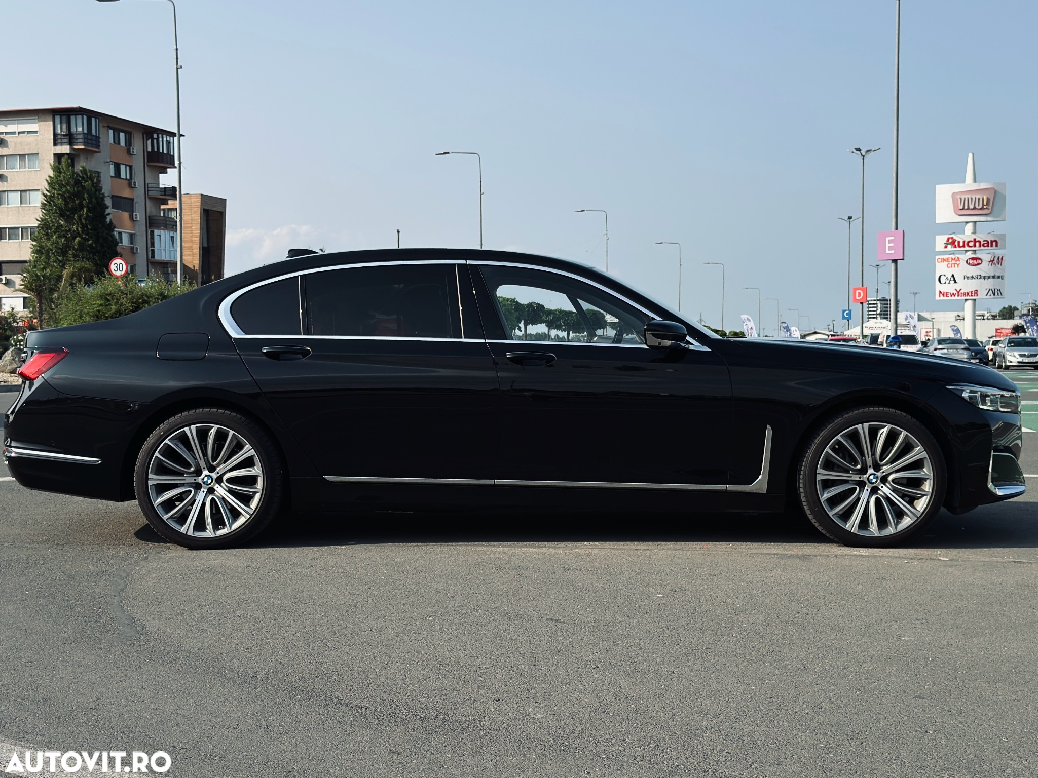 BMW Seria 7 745Le xDrive - 10