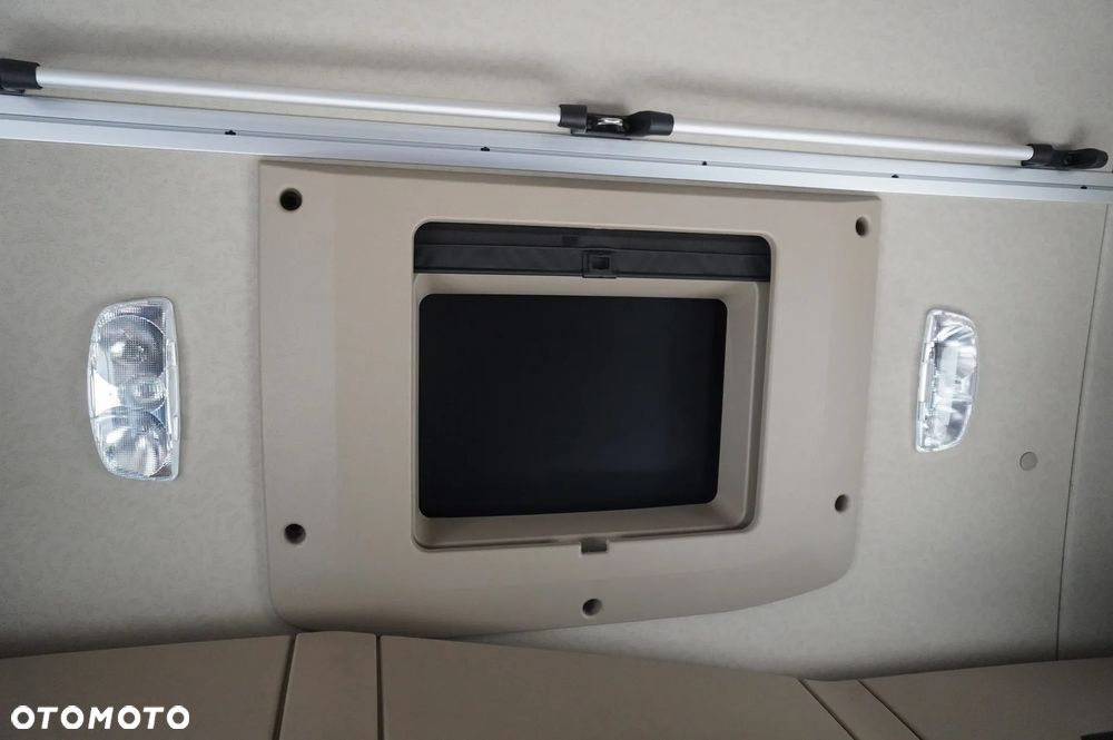 Mercedes-Benz Actros 2540 6x2 / 10 tho. km!!! / 5-seater cab! / BDF - 25