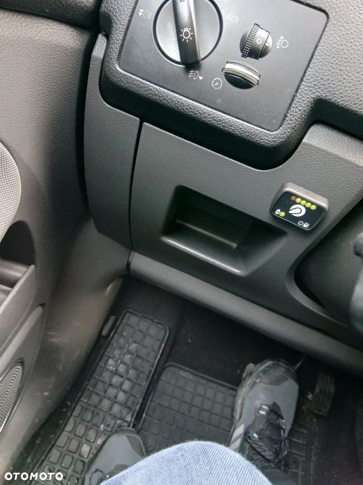 Ford Kuga 2.5 Titanium - 11