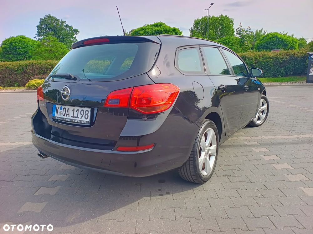 Opel Astra 1.4 T Sport - 12