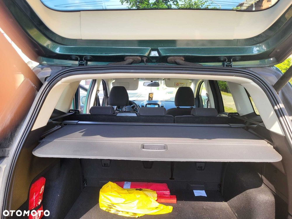 Ford Kuga - 2